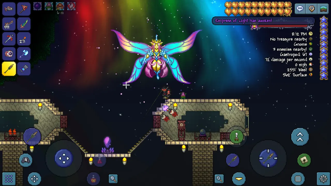 Captura de ecrã oficial de Terraria Mobile durante o combate contra a Empress of Light
